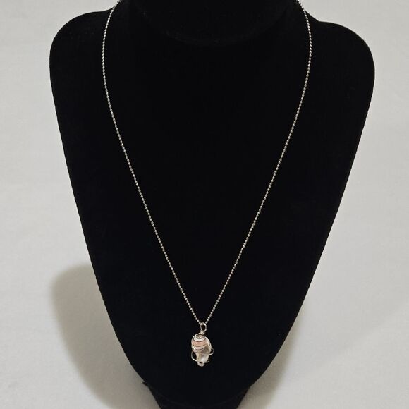 Pink Swollen Bubble Shell Necklace - Picture 5 of 8